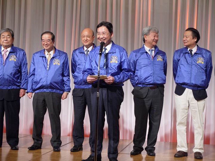 来年は東京で開催です。都薬の会長が